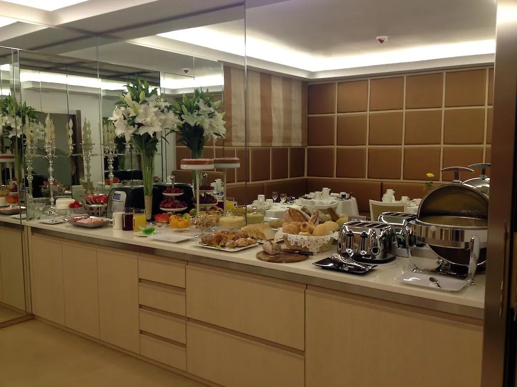 Augustana House And Suites Roma Affittacamere